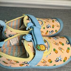 Kids Stretchy Bluey Shoes Size 11/12